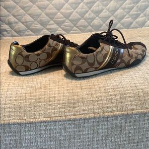 Coach sneakers size 8